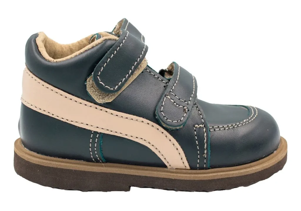 قیمت کفش طبی بچگانه