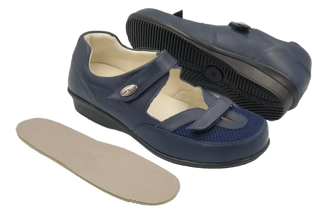 کفش طبی برای چه افرادی مناسب است؟